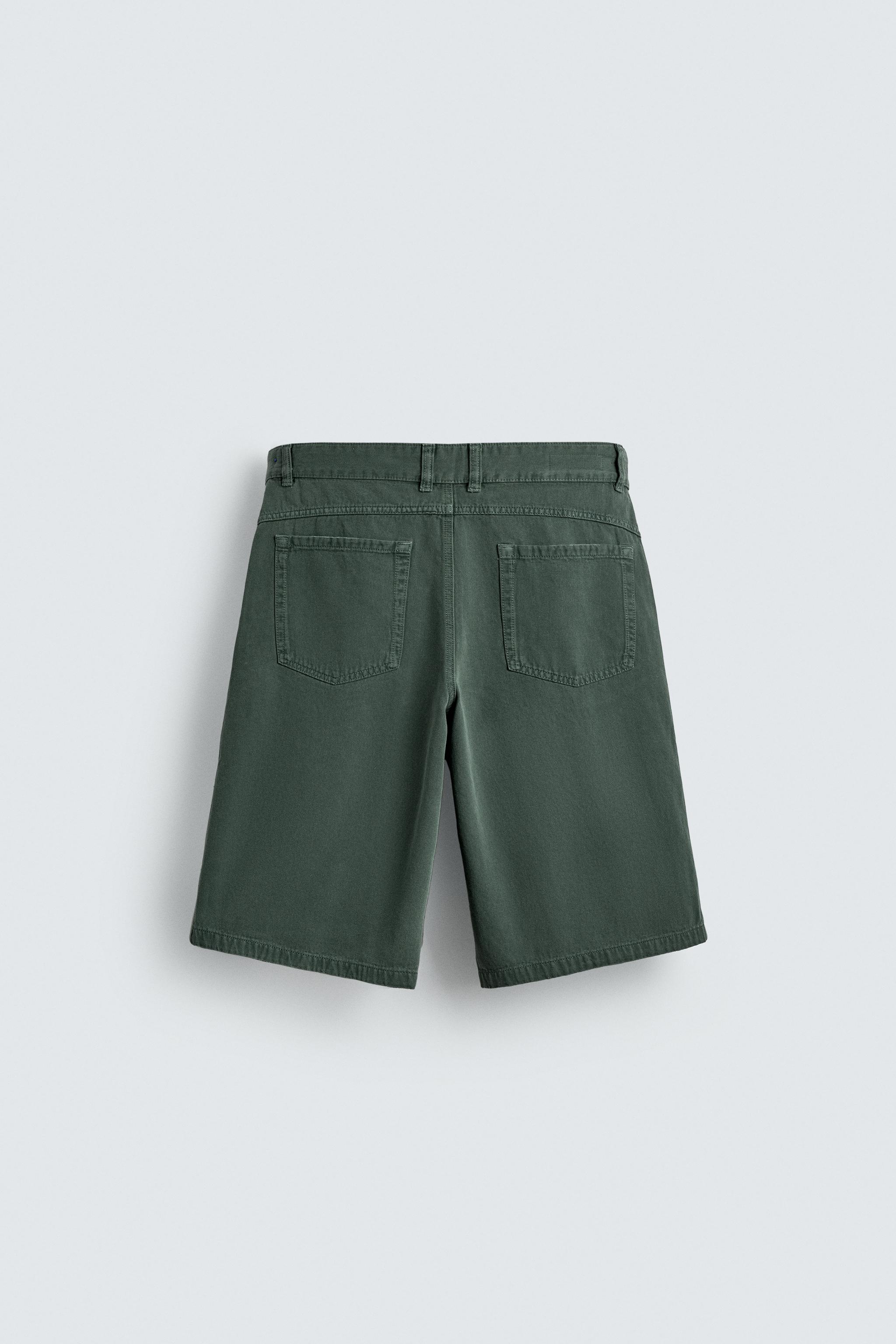 SHORT RELAXED FIT